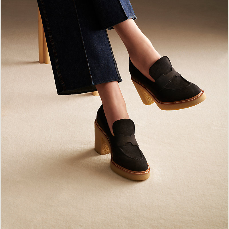 日常から旅先まで快適に活躍【HERMES】Lazy モカシン ladies Lazy loafer | Hermès Finland